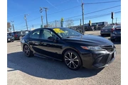 $13999 : 2018 Camry SE thumbnail