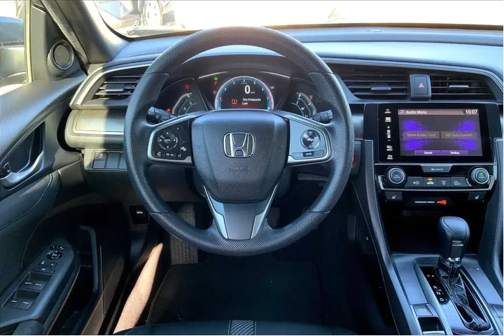 $17498 : Honda Civic 2017 EX 4dr Hatc image 5