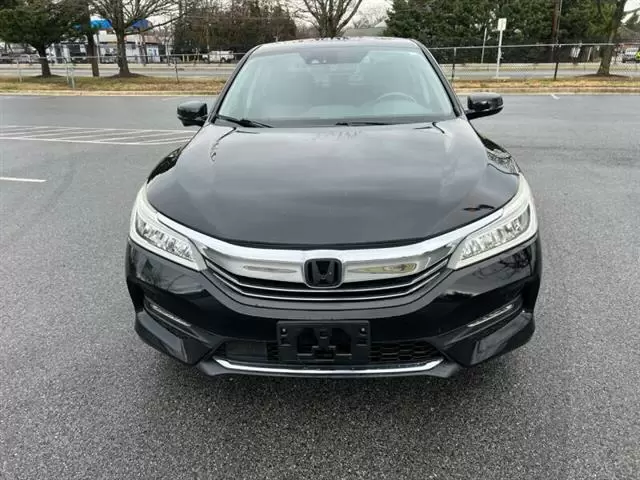 $13500 : 2016 Accord Touring image 4