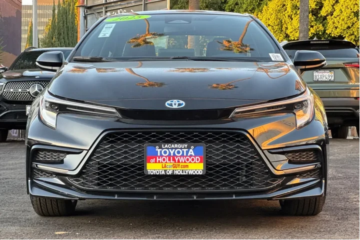 $25699 : Toyota Corolla Hybrid 2025 S image 9