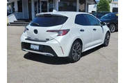 $16491 : Toyota Corolla Hatchback 202 thumbnail