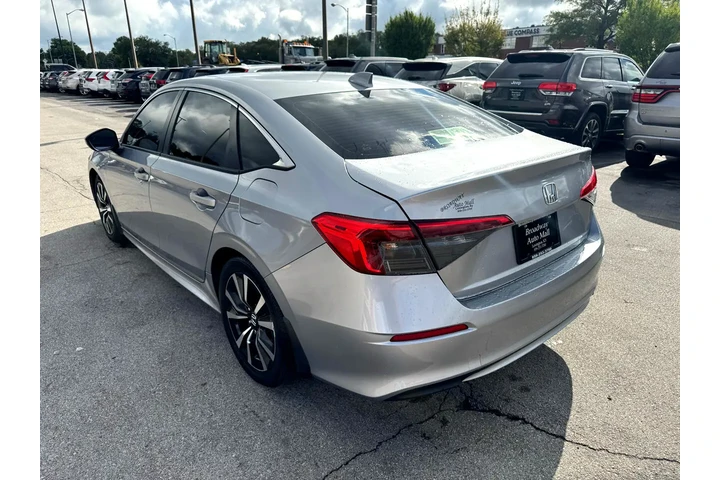 $21980 : 2022 Civic Sedan EX CVT image 4