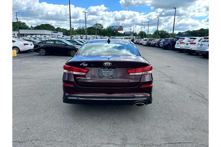 $10890 : 2019 Optima LX Auto image 3