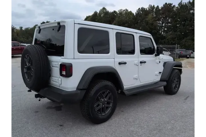 $35586 : Jeep Wrangler 2024 4x4 Sport image 4