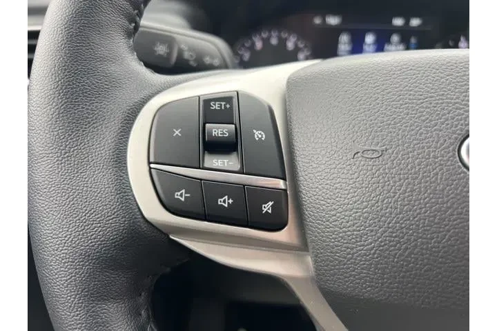 $28644 : Ford Explorer 2022 AWD XLT 4 image 9