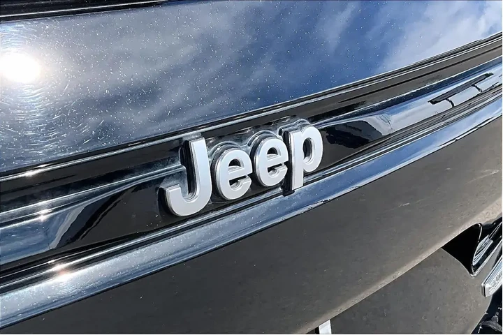 $40000 : Jeep Grand Cherokee 2023 4x4 image 10