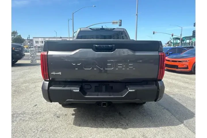 $39388 : Toyota Tundra 2023 4x4 SR5 4 image 8