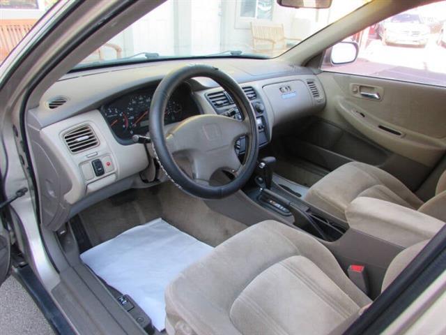 $5995 : 2000 Accord LX image 9