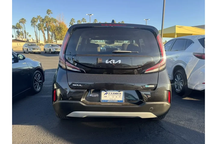 $16544 : Kia Forte 2023 LX 4dr Sedan image 6