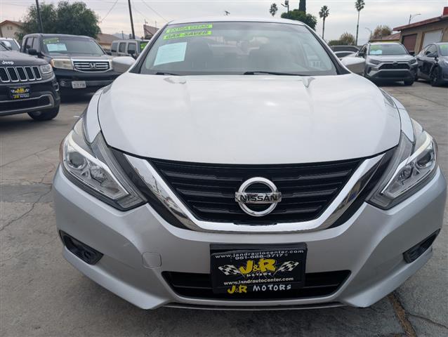 2018 Altima 2.5 SV image 2