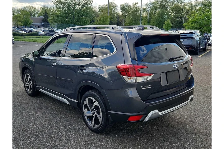 $29699 : Subaru Forester 2023 AWD Tou image 4