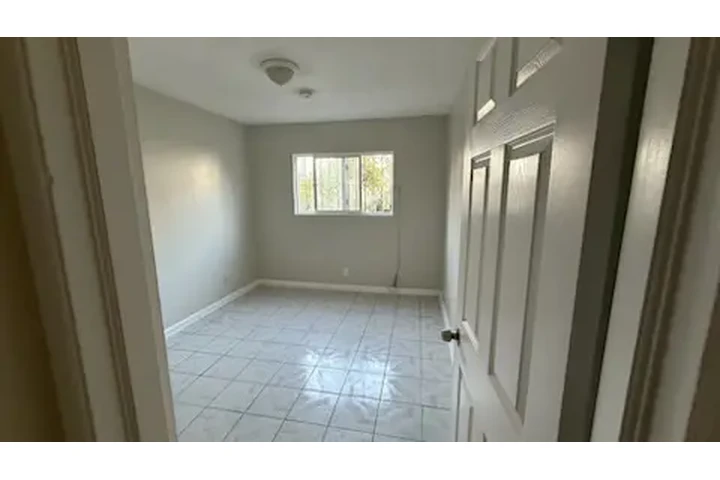 $3000 : Hola rento un apartamento image 9