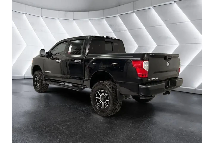 $26291 : Nissan Titan 2021 4x2 SV 4dr image 6