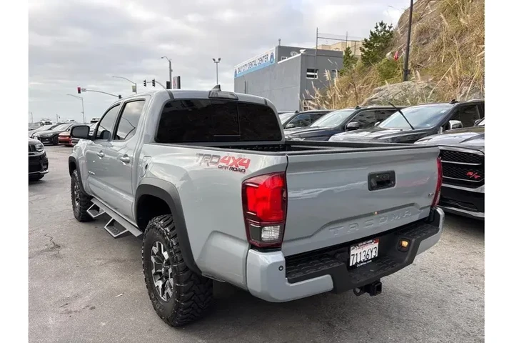 $35388 : Toyota Tacoma 2018 4x4 TRD P image 5