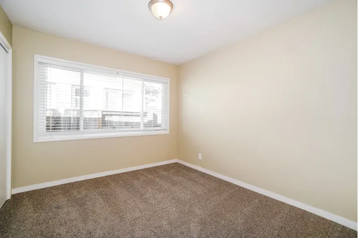 $1400 : Single family home ready 4rent image 8