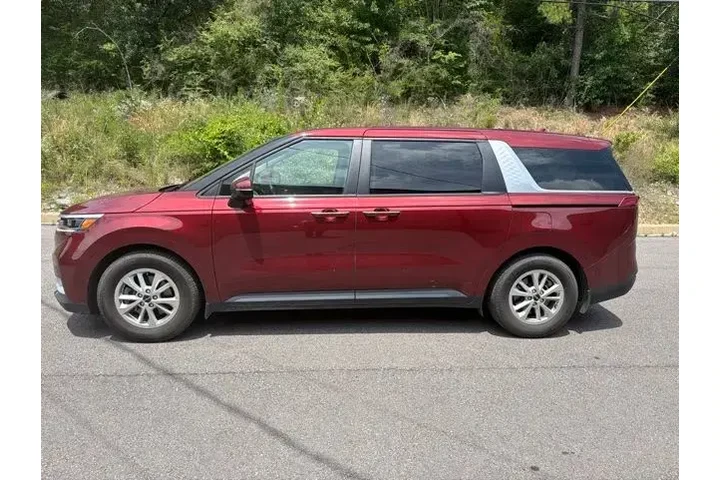 $25490 : Kia Carnival 2023 LX 4dr Min image 4