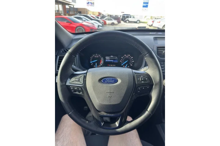 $14900 : 2018 Explorer XLT image 10