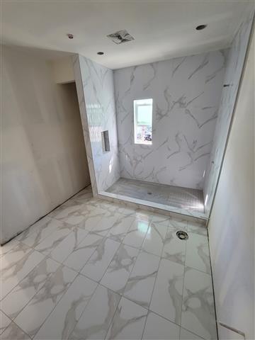 Experienced Tile Installer. image 6