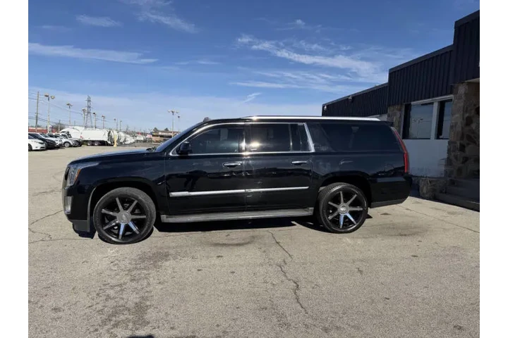 $12999 : 2015 Escalade ESV Luxury image 4