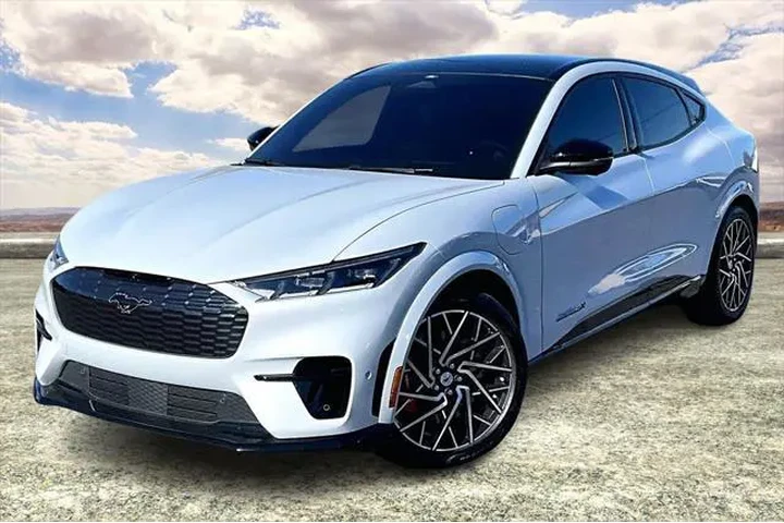 $33991 : Ford Mustang Mach-E 2023 AWD image 3