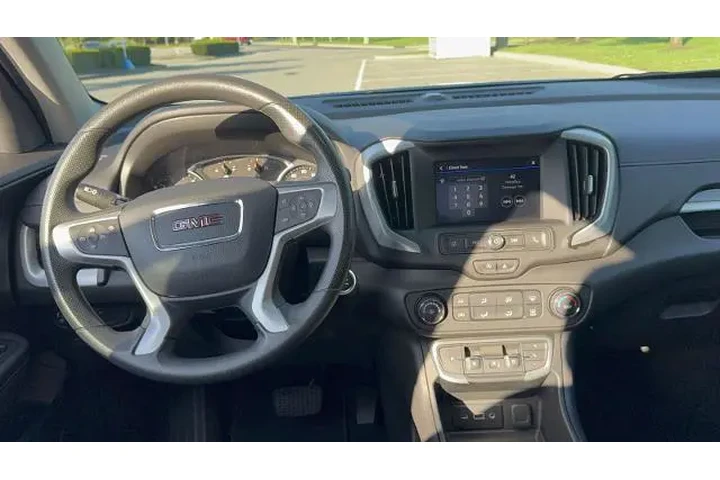 $25800 : GMC Terrain 2024 AWD SLE 4dr image 10