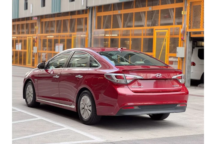 $7990 : 2016 HYUNDAI SONATA HYBRID image 6