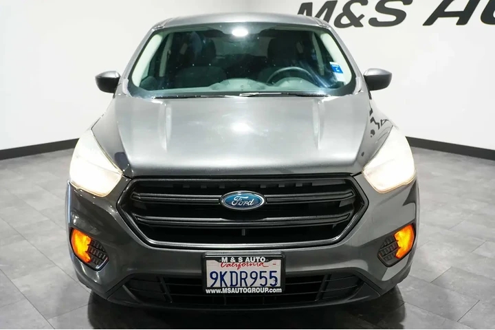 $9491 : 2017 Escape image 9