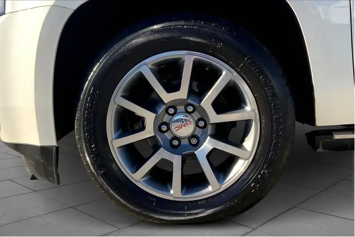 $19999 : GMC Yukon 2015 4x2 Denali 4d image 10