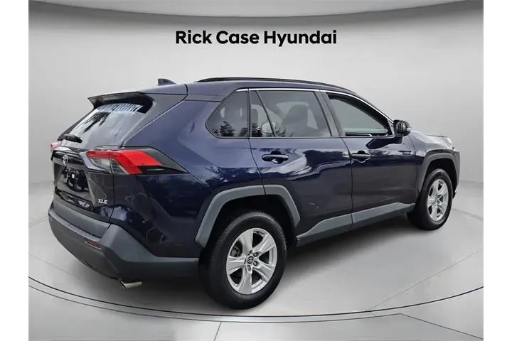 $20292 : Toyota RAV4 2021 XLE 4dr SUV image 6