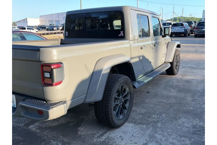 $32191 : Jeep Gladiator 2023 4x4 Over image 2