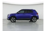 $20998 : Hyundai VENUE 2024 SEL 4dr C thumbnail
