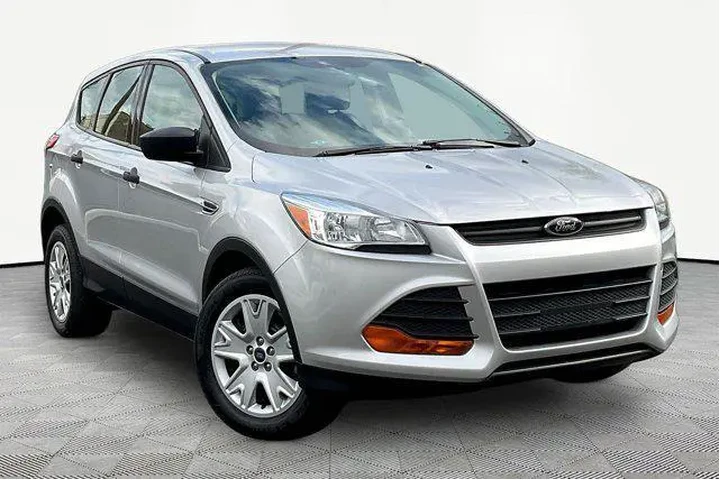 $10603 : Ford Escape 2015 S 4dr SUV image 3