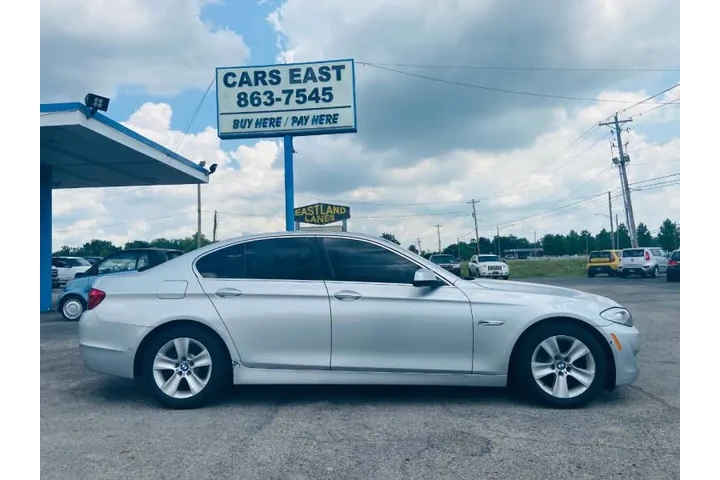2013 BMW 5 Series 528i xDrive image 3