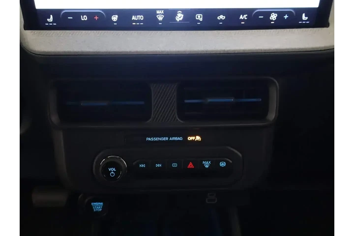 $30995 : Ford Maverick 2025 AWD XLT 4 image 10