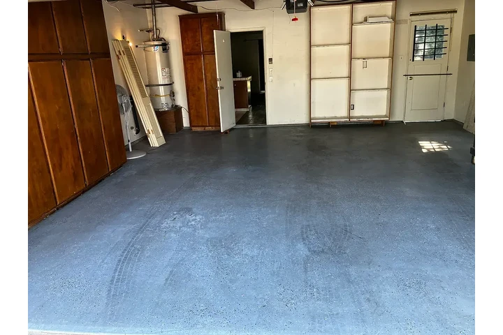 $1100 : 3 bedrooms, 2 bath image 3