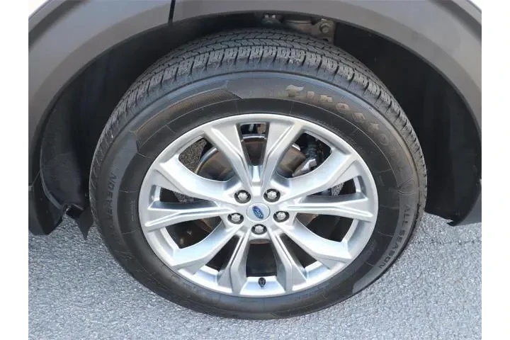 $28582 : Ford Explorer 2022 XLT 4dr S image 8