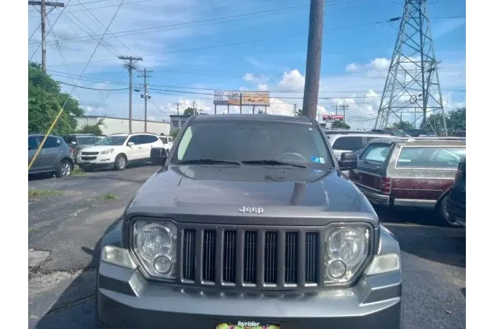 $7800 : 2012 Liberty Sport image 6