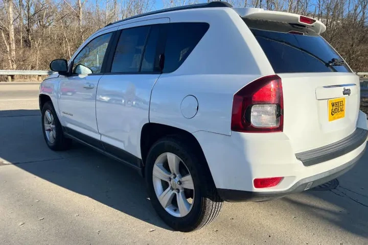 $5995 : 2016 Compass Sport image 9