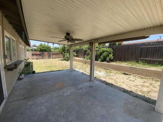 $1500 : Fontana CA - 3 bed and 2 bath image 8