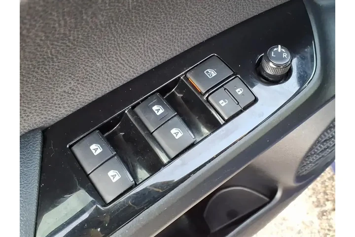 $14999 : Toyota Prius 2017 Two 4dr Ha image 9