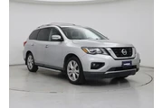 Nissan Pathfinder 2019 4x4 S