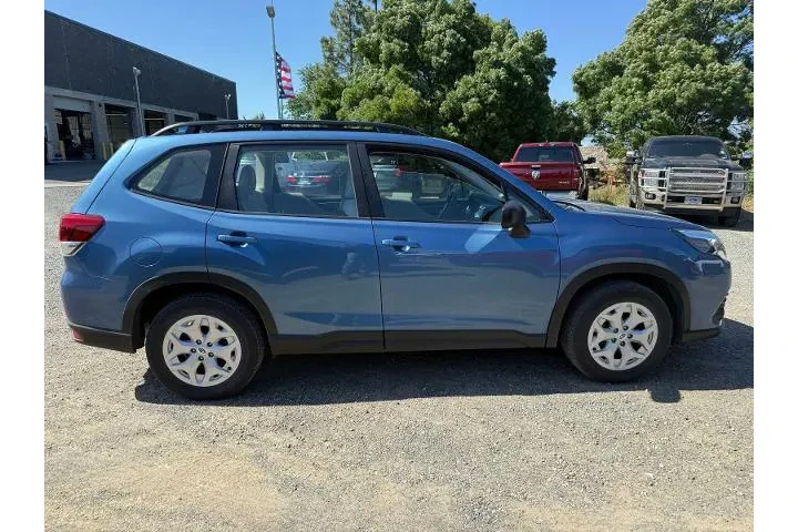 $26000 : Subaru Forester 2023 AWD Bas image 7