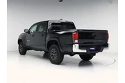$34998 : Toyota Tacoma 2023 4x4 SR5 V thumbnail