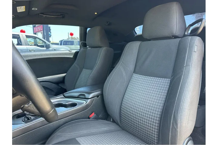 $22997 : 2019 Challenger SXT image 8