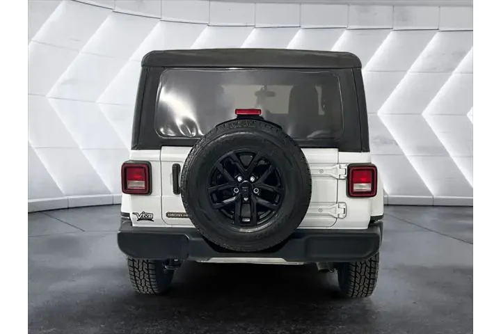 $29991 : Jeep Wrangler 2023 4x4 Freed image 5