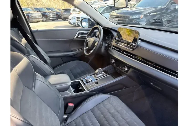 $26388 : Mitsubishi Outlander 2024 AW image 10