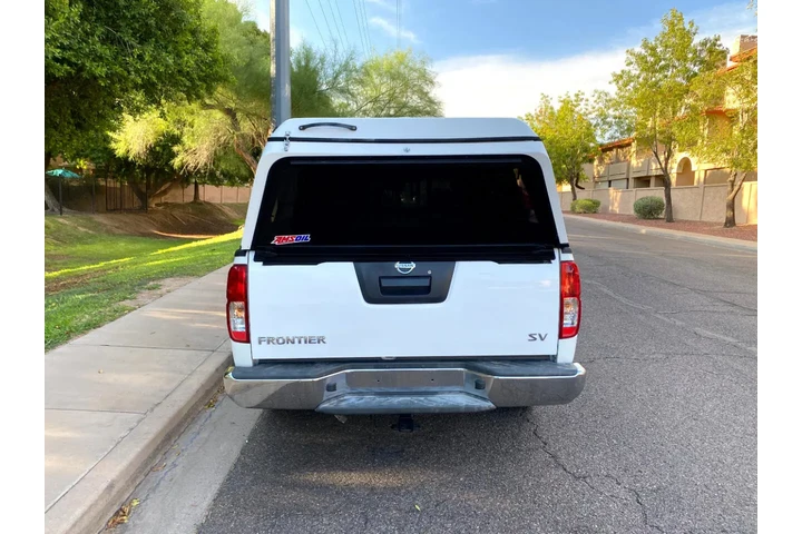 $9000 : 2017 Frontier SV image 3
