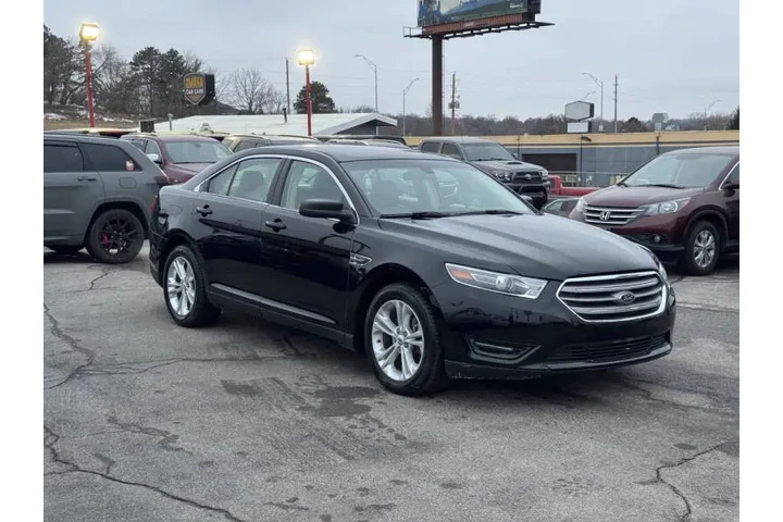 $10700 : 2017 Taurus SE image 6
