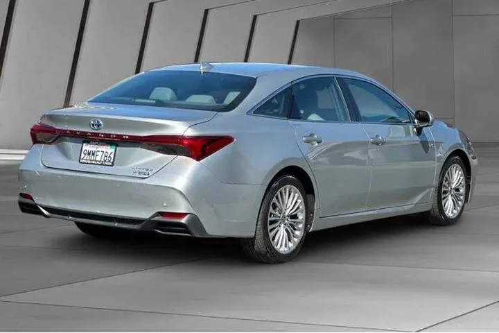 $36900 : Toyota Avalon Hybrid 2021 Li image 4