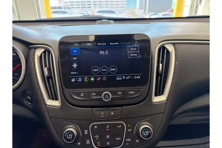 $19315 : Chevrolet Malibu 2024 LT 4dr image 9